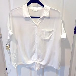 White short sleeve blouse